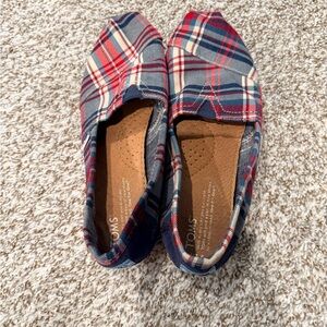 TOMS Kids Red and Blue Plaid Moccasins
